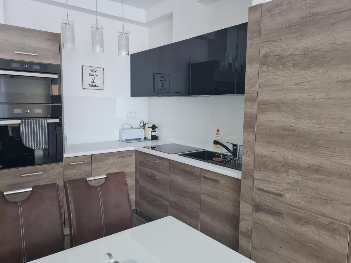 Ferienwohnung Urban Apartman Miskolc Exterior foto