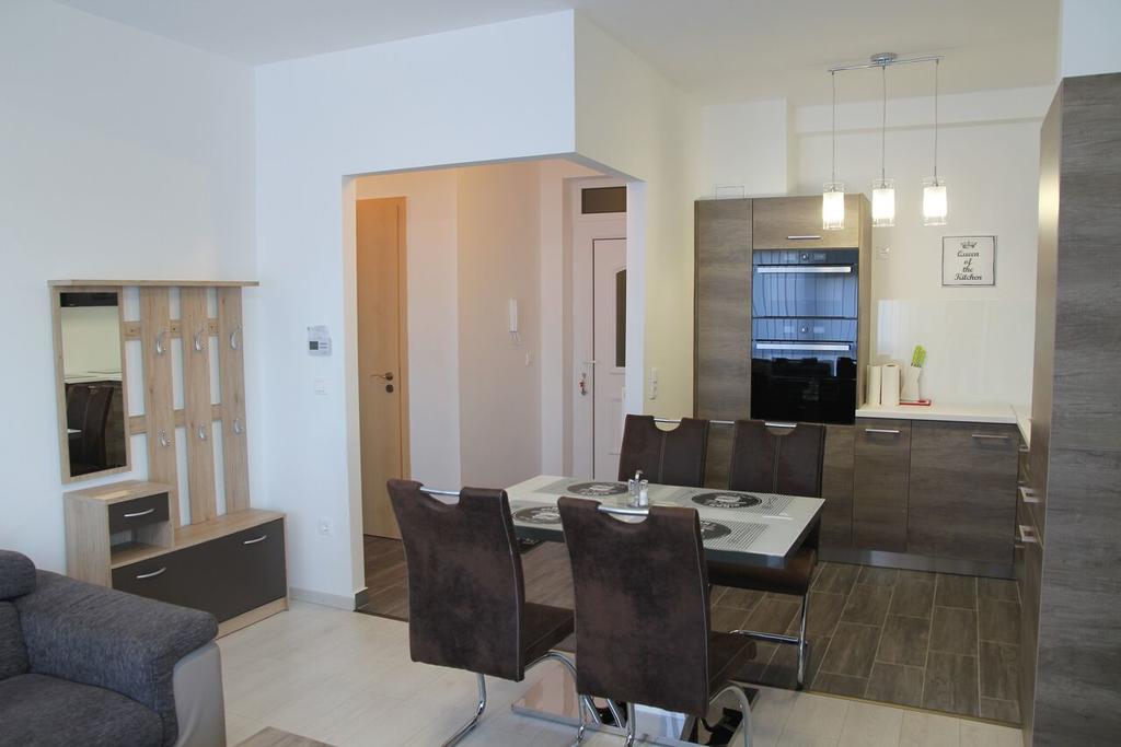Ferienwohnung Urban Apartman Miskolc Exterior foto